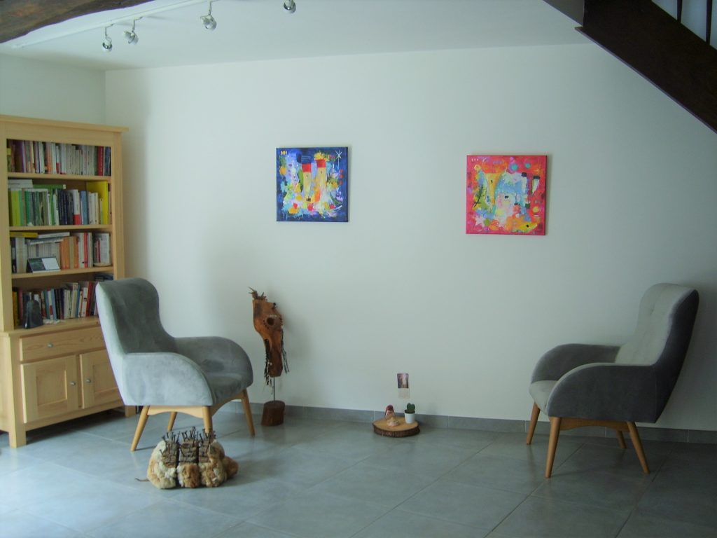 Cabinet de psychothérapie de Eve Laville-Noël, psy à Ambérieu en Bugey, zone utilisée pour la psychothérapie individuelle